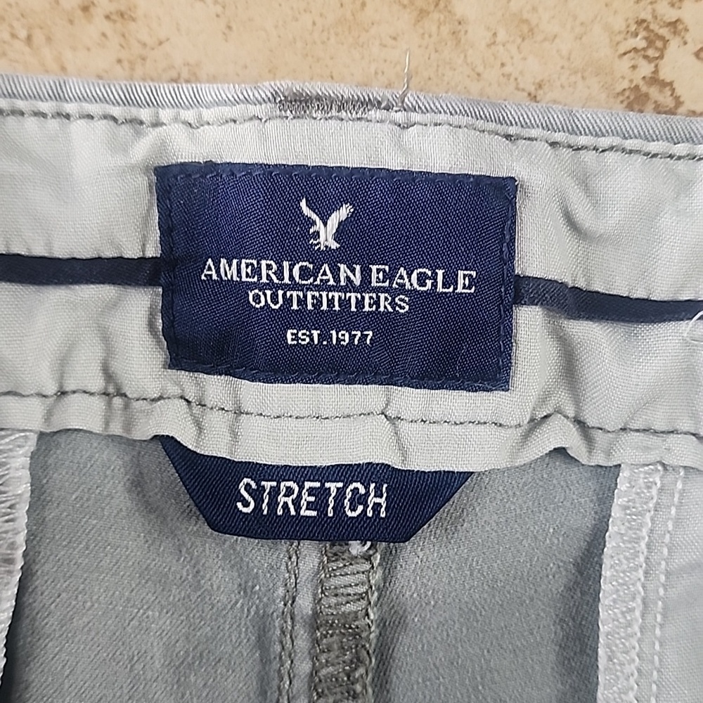 American Eagle Outfitters Green Women's Chino Shorts - Picture 2 of 4